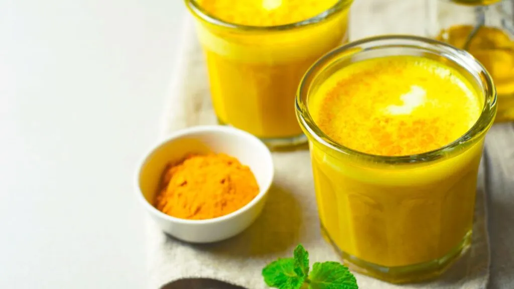 Cúrcuma, pimienta y aceite beneficios eliminar liquidos