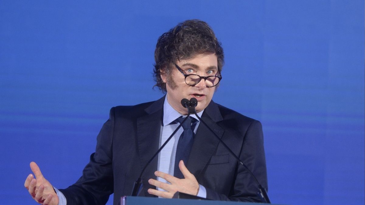 Denuncian a Milei por presunta estafa al promover una criptomoneda fraudulenta