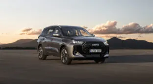 El nuevo Ebro s700 se presenta repleto de equipamiento a un precio irresistible