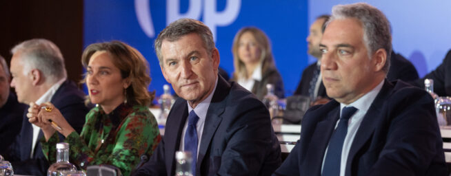 Feijóo agita el PP: exige movilizarse, usar más las redes sociales y modernizar el guion