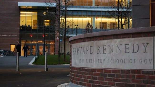 Exteriores pierde la beca para diplomáticos en la Universidad de Harvard que impulsó Margallo