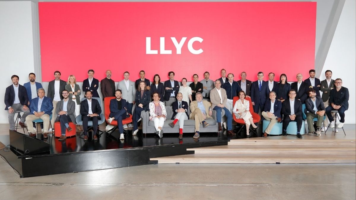 LLYC elevó un 19% sus ingresos totales en 2024, hasta 115 millones