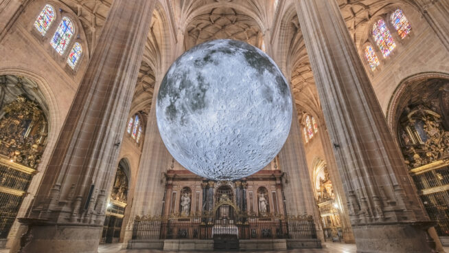 La Luna llega a Segovia con una exposición espectacular en la Catedral