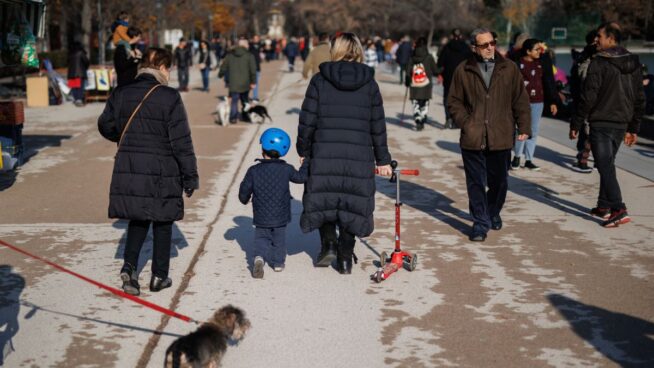 Una jueza reconoce por primera vez el derecho al permiso parental retribuido de ocho semanas