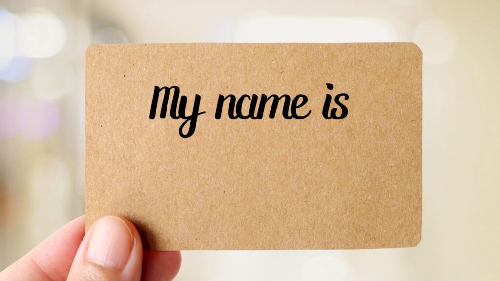 Nombres: (Canva)