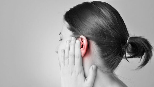 Síndrome de la oreja roja: qué es y por qué tiene una estrecha relación con las migrañas