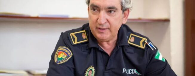 El jefe de la Policía de Granada en 2022 también aprobó a su hijo en unas oposiciones
