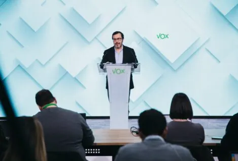 Vox pide explicaciones a su líder en Valencia por dar dos contratos al esposo de Bernabé