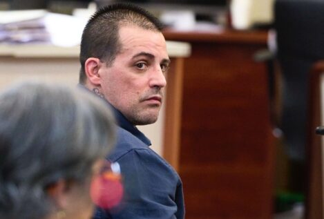 El acusado de matar a su pareja y a su hija en Liaño lo niega: «No las asesiné, segurísimo»