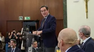 El presidente de la CEOE no comparte la rebaja de la jornada aprobada por el Consejo de Ministros