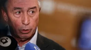 Baldoví corrige su currículum y cambia un 'licenciado' por 'diplomado' en Magisterio