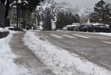 Las nevadas ponen en aviso a 15 provincias y bajan su cota mínima a los 700 metros