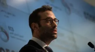 España ya destina el doble de dinero a pagar intereses de la deuda que a gasto en defensa