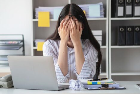 Las cinco claves para no caer en el desgaste laboral, según los expertos