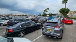 Vuelven las colas a Gibraltar por la solicitud del pasaporte a los vehículos gibraltareños