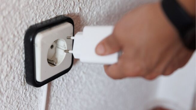 La inflación sube una décima en febrero, hasta el 3%, por los mayores precios de la electricidad