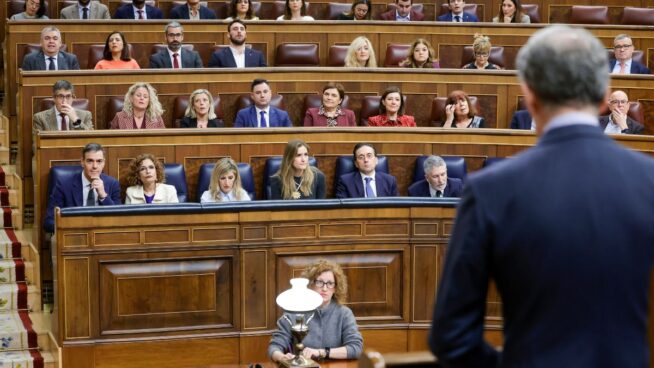 Feijóo, a Sánchez: «Nunca un Gobierno ha sido tan caro, tan inútil y tan dividido»