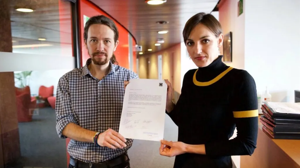 Pablo Iglesias con la exeurodiputada Lola Sánchez