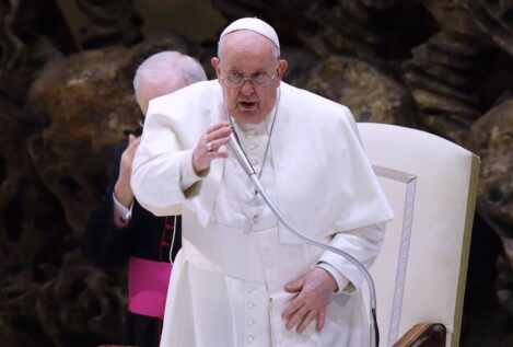 El papa Francisco pasa una noche «tranquila» después de la crisis asmática del sábado