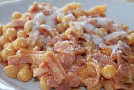Garbanzos a la carbonara: una receta fácil, proteica y saciante