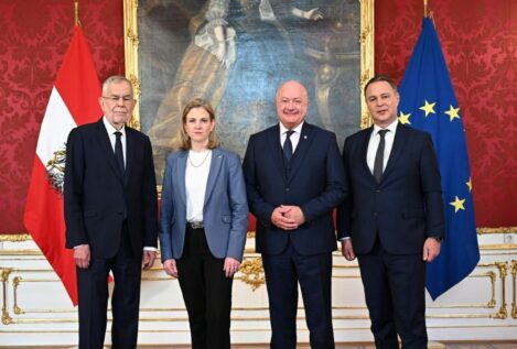 Austria tendrá un Gobierno tripartito europeísta que deja fuera a la derecha radical