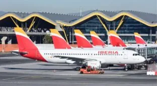 Iberia reconvertirá a mecánicos de coches para atender sus aviones en un curso remunerado