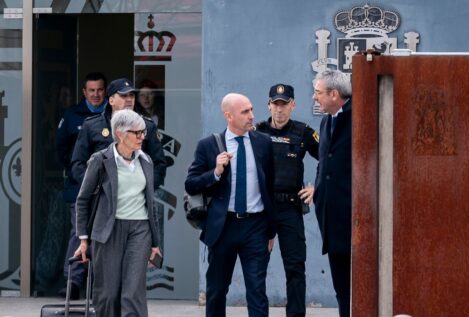 La Fiscalía carga contra Rubiales y defiende a Hermoso: «No hubo consentimiento»