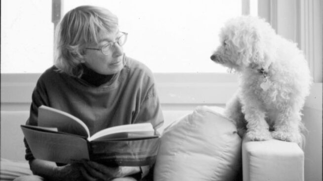 La literatura humilde y trascendente de Mary Oliver
