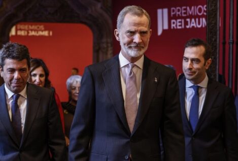 El Rey pide «conciencia de la realidad del territorio y clima» para reconstruir tras la dana