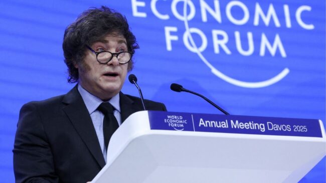 La pobreza cayó 14,8 puntos en Argentina por el frenazo a la inflación tras los ajustes de Milei
