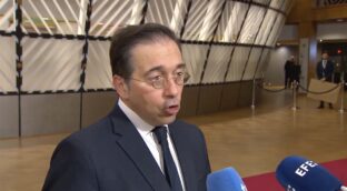 Albares pide a la UE más medidas contra Israel y proteger la solución de los dos estados