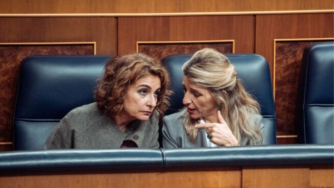 Choque en el Gobierno por el salario mínimo: Montero ocultó a Díaz que mantenía el IRPF
