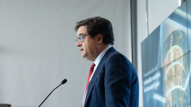 La retirada de Prisa abre una guerra por la nueva televisión que promueve el Gobierno