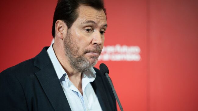 Puente acusa a Ayuso de cancelar un acto en Metro para ocultar que lo financió el Gobierno