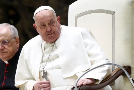 El Papa mejora ligeramente y los valores de sus análisis de sangre vuelven a ser normales