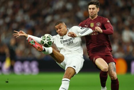 Exhibición de Mbappé con un hat-trick al City: el Real Madrid pasa a octavos de la Champions