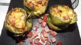 Las alcachofas con  jamón y queso de Dani García listas en diez minutos en el microondas
