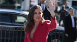 La reveladora reacción de la reina Letizia al ver su cuadro de Annie Leibovitz por primera vez
