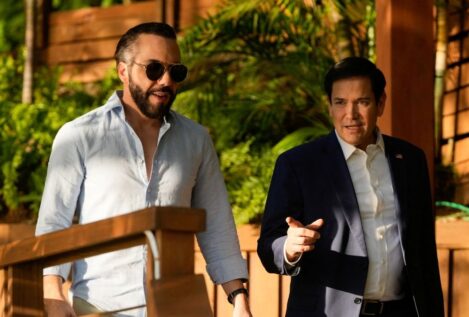 EEUU y El Salvador acuerdan que este aloje en sus cárceles a inmigrantes «de cualquier país»