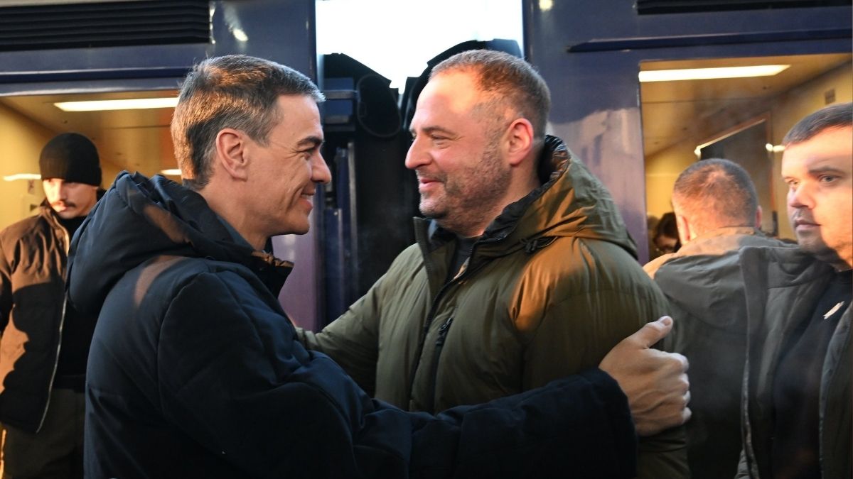 Sánchez y otros líderes de la UE apoyan en Kiev a Zelenski en el aniversario de la guerra