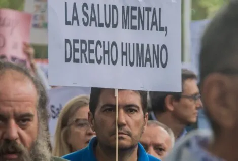 ¿Por qué los hombres se suicidan más? Los expertos desmienten la tesis del Gobierno