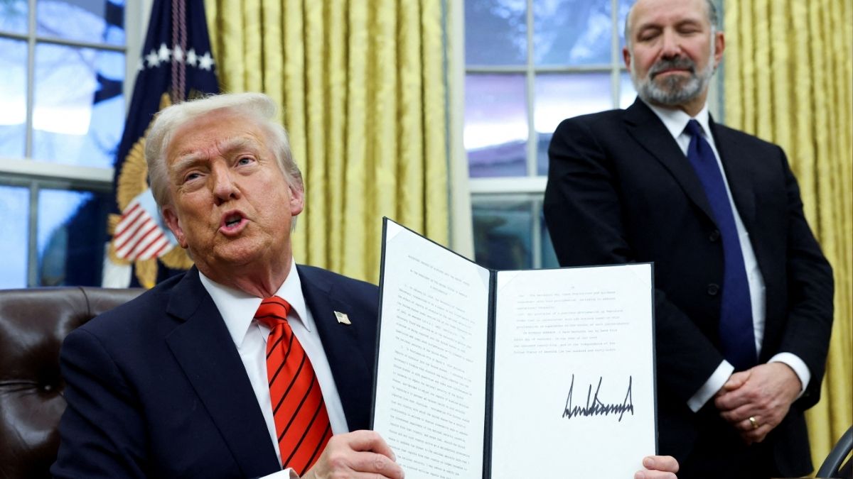 Trump firma la orden que impone aranceles del 25% a las importaciones de acero y aluminio