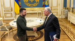 Cancelada la rueda de prensa entre Zelenski y el enviado de Trump a Kiev, a petición de EEUU