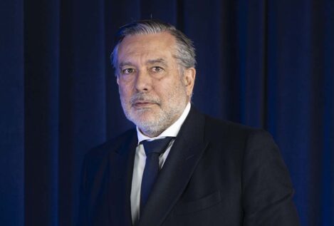 El juez Enrique López: «Es una anomalía ver cómo se insulta a jueces en el Congreso»