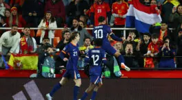 De Jong y Van Dijk lideran la lista de Países Bajos para el Mundial