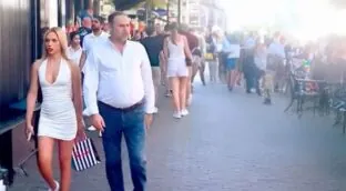 Quién es Andrea de la Torre, la novia de Ábalos que llora tras su encarcelamiento: 28 años de edad, de Fuengirola y apoyo incondicional