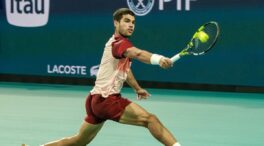Carlos Alcaraz tropieza ante Goffin en su estreno en Miami