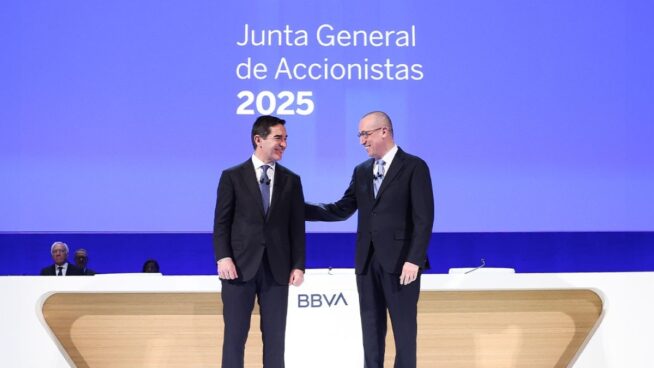 Capital Research apuesta otros 1.500 millones en BBVA y eleva su participación al 5%
