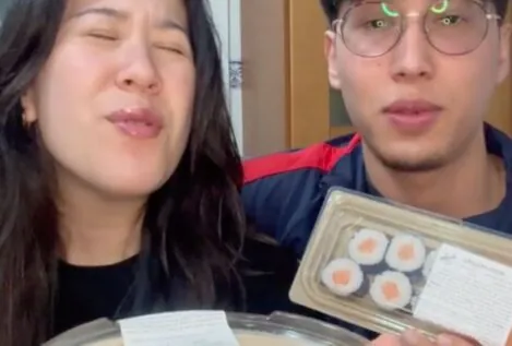 Una TikToker japonesa que vive en España prueba la comida asiática de Mercadona