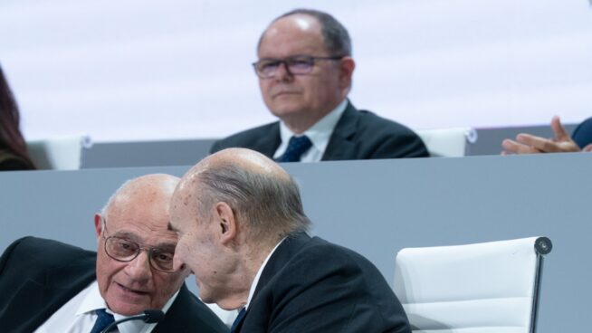 David Vegara, cuarto jefe del Sabadell que se enfrenta a la opa comprando acciones